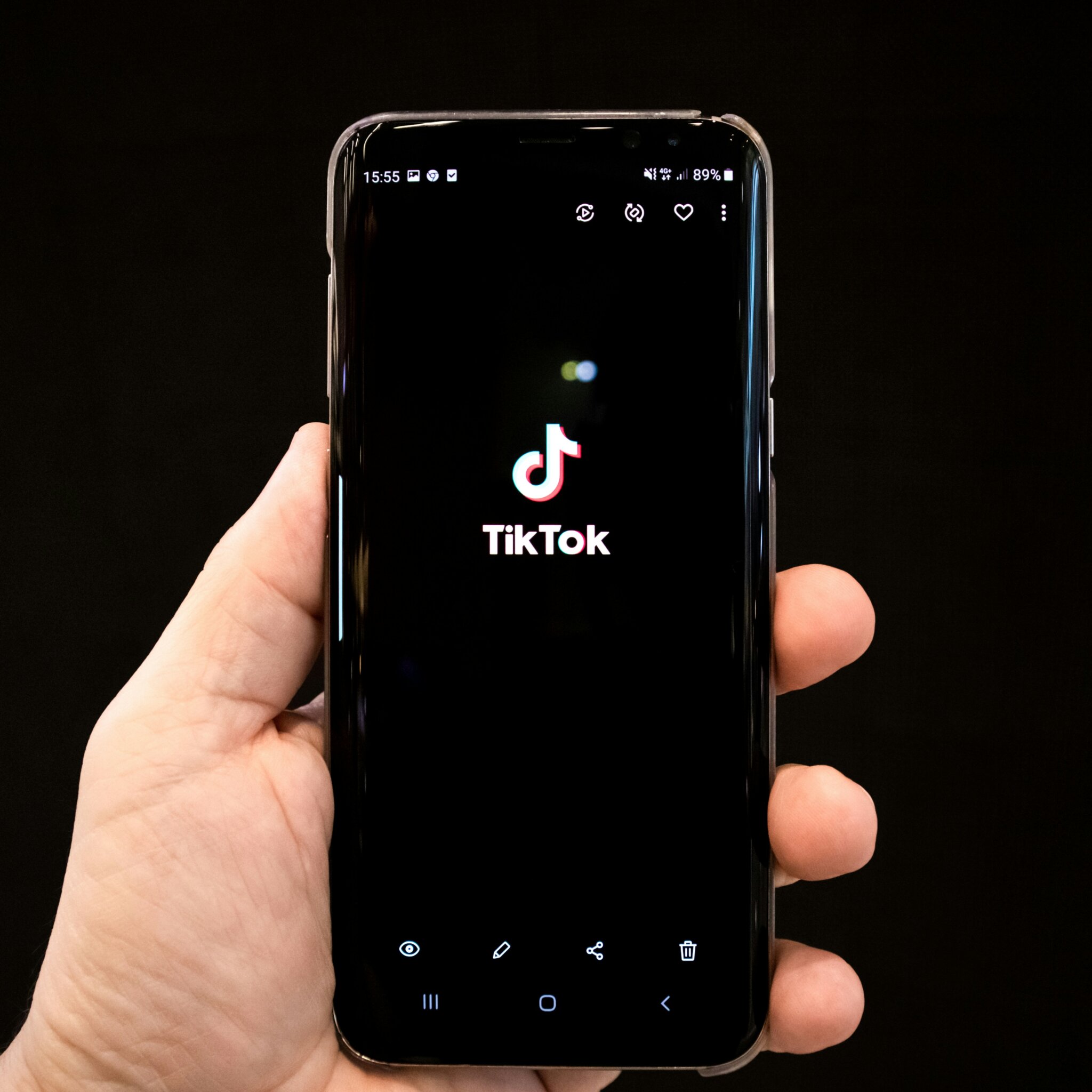 Bop House: The Video That'S Taking Over Tiktok - 13dde0f